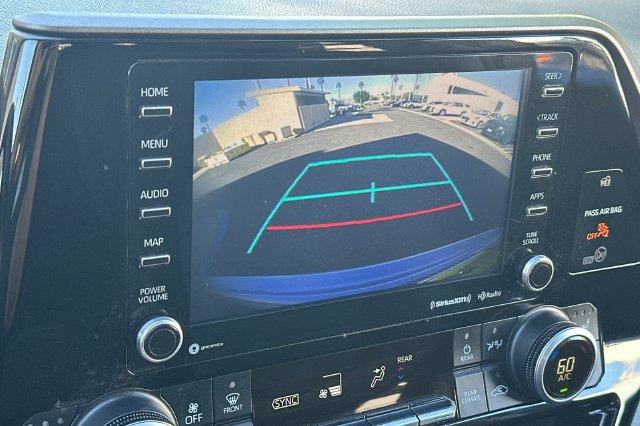 Used 2021 Toyota Highlander XLE FWD image 21