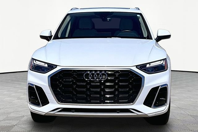 Used 2023 Audi Q5 2.0T Premium Plus w/ Premium Plus Package AWD/4WD image 3