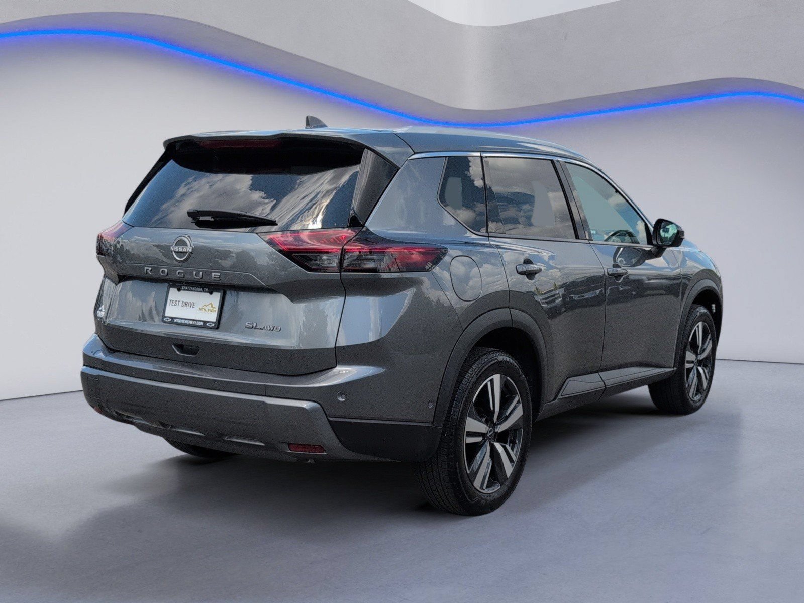Used 2026 Nissan Rogue SL AWD/4WD image 9