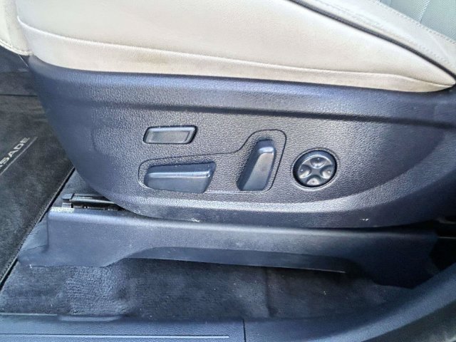 Used 2021 Hyundai Palisade Limited FWD image 16