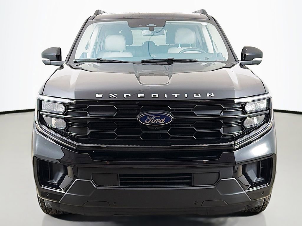 Used 2025 Ford Expedition Active image 12