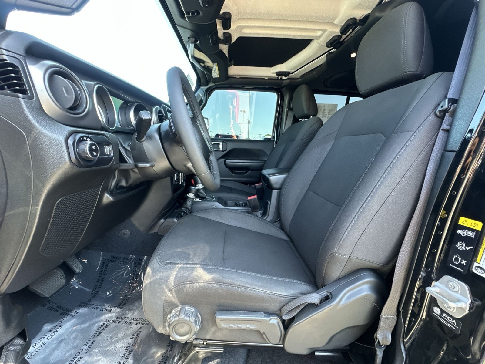 Used 2023 Jeep Gladiator Sport AWD/4WD image 21