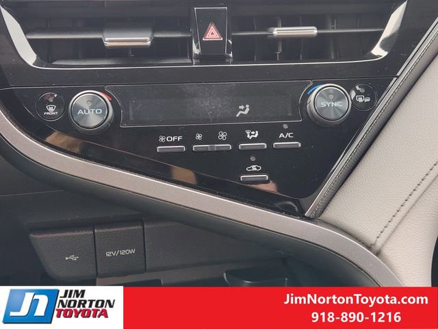 Used 2024 Toyota Camry XSE w/ Navigation Package image 21
