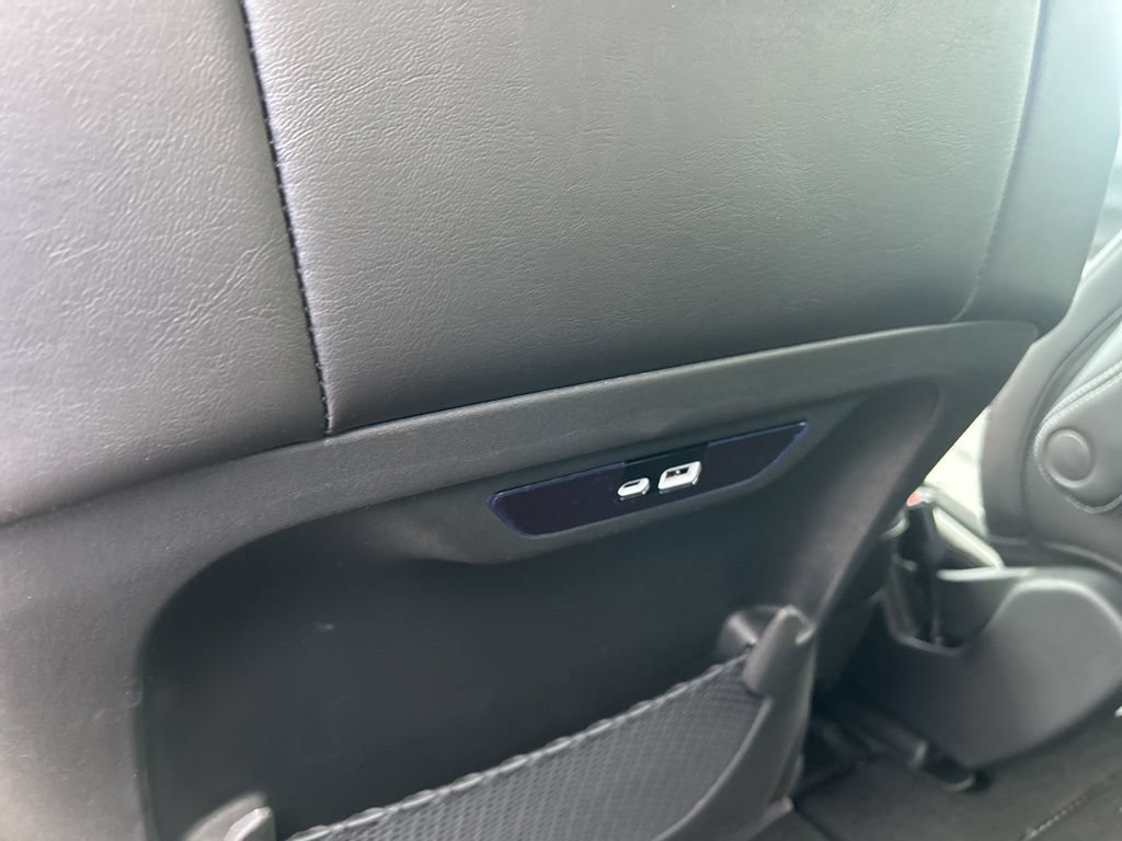 New 2026 Chrysler Pacifica Select FWD image 32