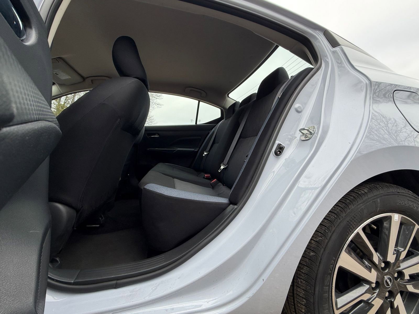 Used 2025 Nissan Versa SV FWD image 23