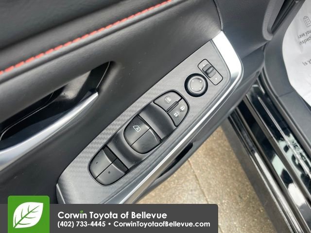 Used 2025 Nissan Sentra SR w/ Midnight Edition image 19