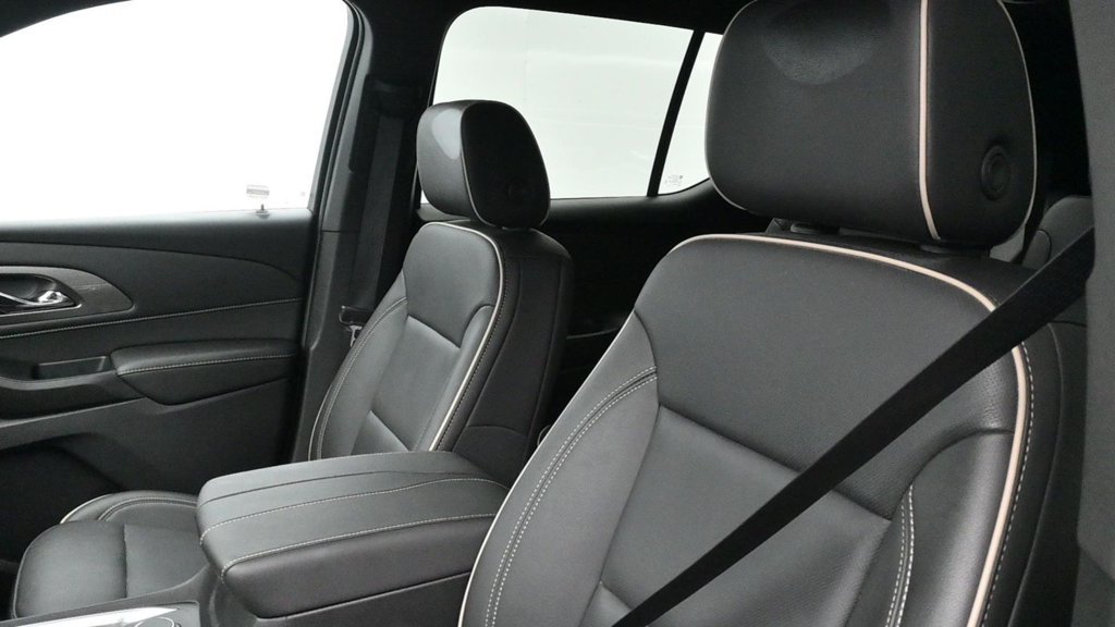Used 2023 Chevrolet Traverse Premier FWD image 10