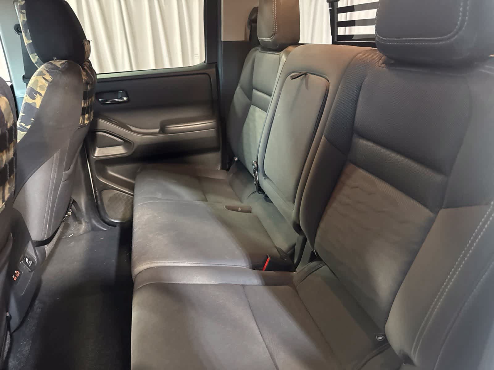 Used 2022 Nissan Frontier SV RWD image 16