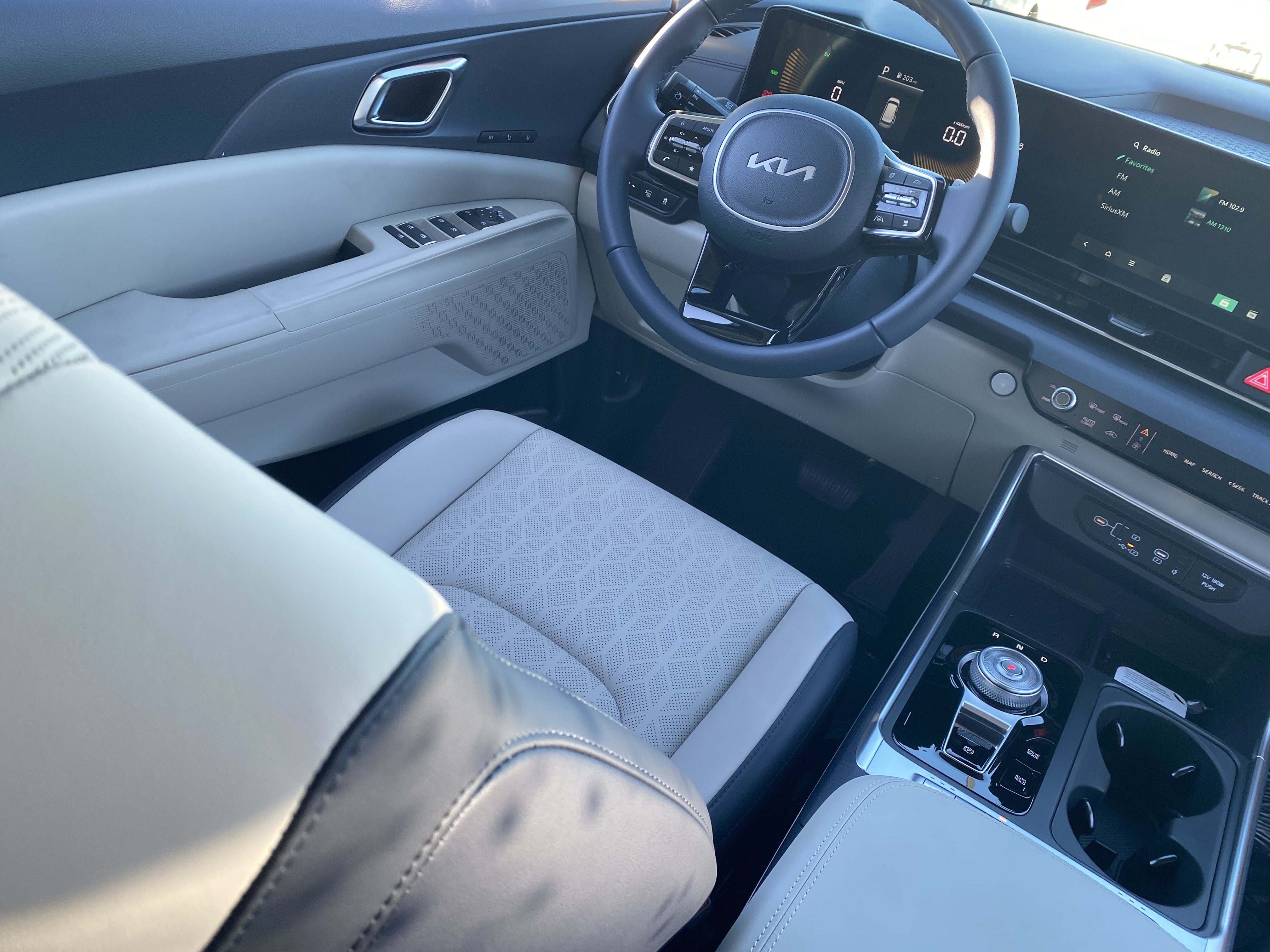 New 2026 Kia Carnival EX FWD image 12