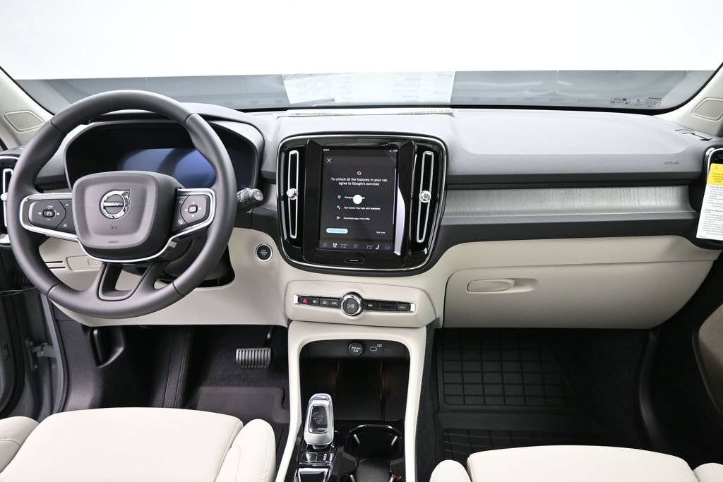 New 2026 Volvo XC40 B5 Plus w/ Protection Package Premier AWD/4WD image 18