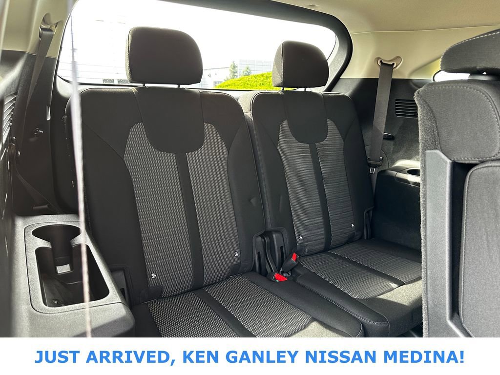 Used 2025 Kia Sorento LX FWD image 19