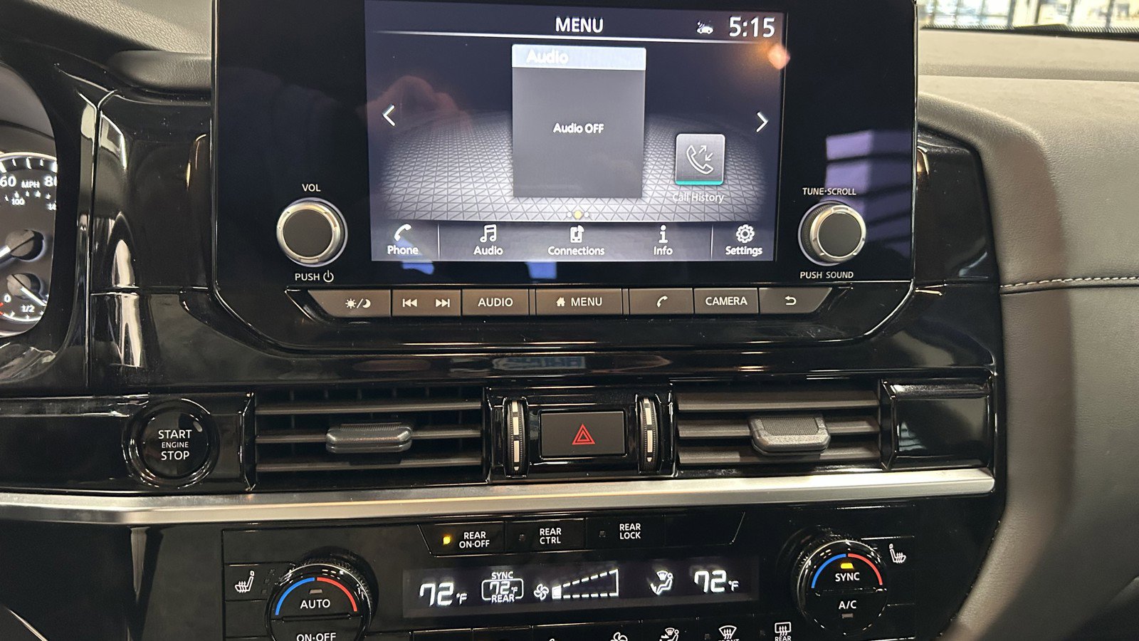 Used 2025 Nissan Pathfinder SV image 27