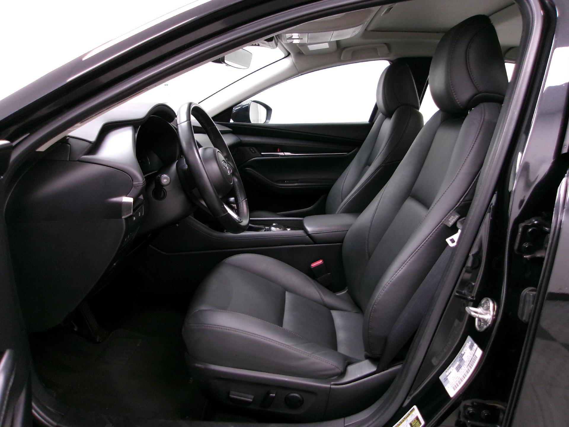 Used 2024 MAZDA MAZDA3 s FWD image 9