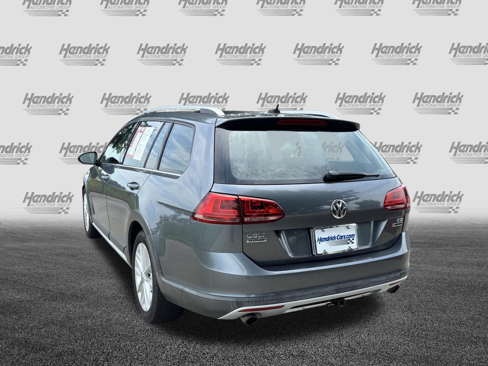 Used 2017 Volkswagen Golf Alltrack S AWD/4WD image 8