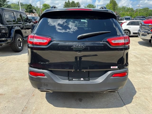 Used 2016 Jeep Cherokee Latitude w/ Comfort/Convenience Group AWD/4WD image 5