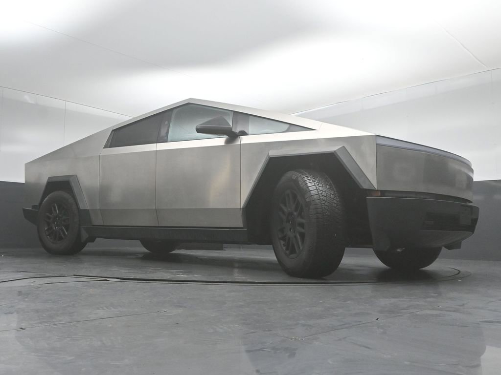 Used 2024 Tesla Cybertruck AWD Crew Cab image 26