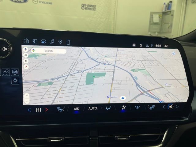 New 2026 Chevrolet Equinox EV LT image 4