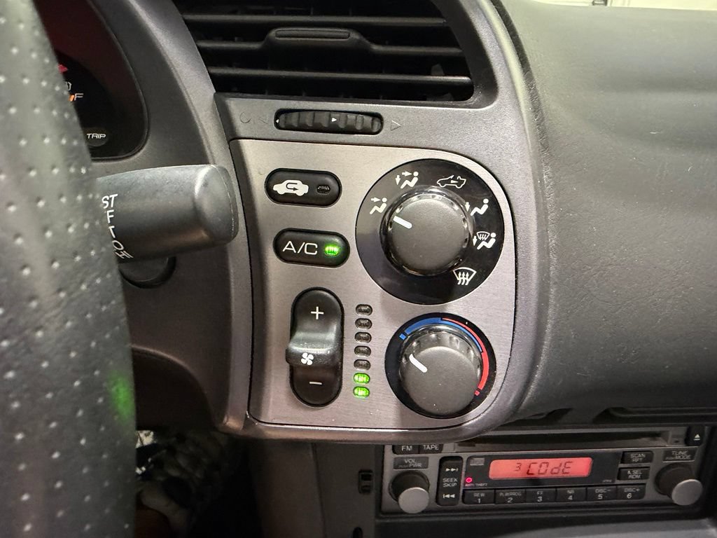 Used 2002 Honda S2000 image 23
