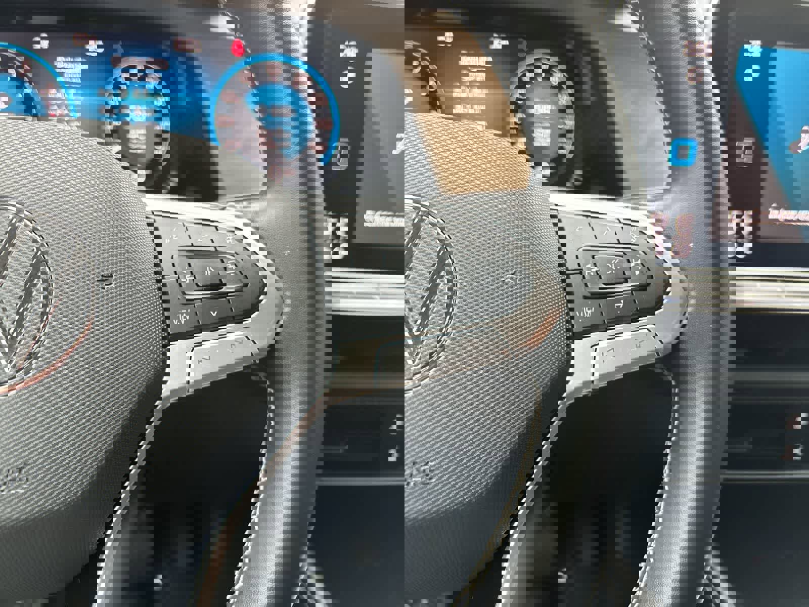 Used 2024 Volkswagen Atlas SE image 13