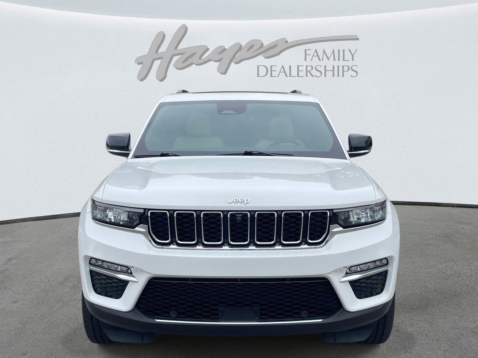 Used 2023 Jeep Grand Cherokee Limited w/ Luxury Tech Group II AWD/4WD image 8