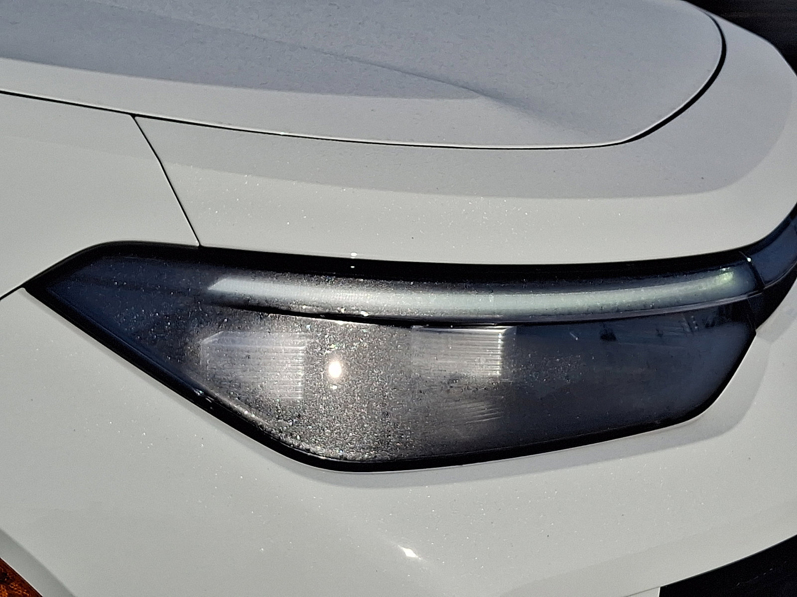 Certified 2025 Volkswagen Tiguan SE image 9