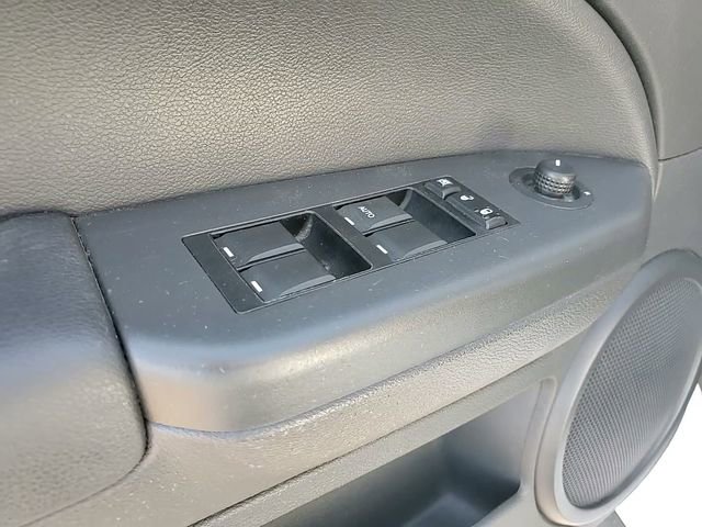 Used 2012 Dodge Caliber SXT image 11