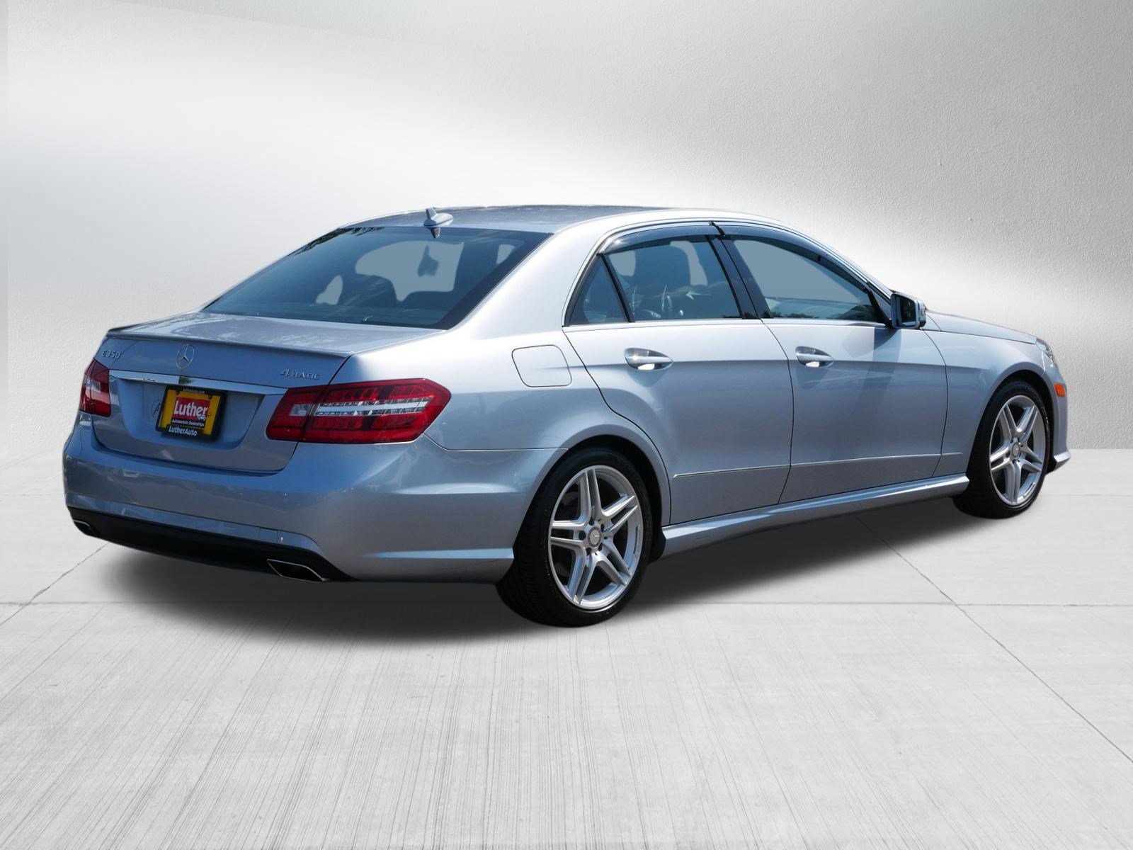 Used 2013 Mercedes-Benz E 350 4MATIC Sedan image 7