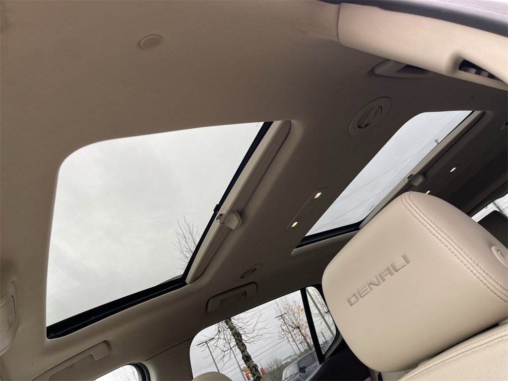 Used 2018 GMC Acadia Denali w/ Technology Package image 19