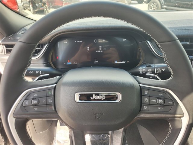 New 2025 Jeep Grand Cherokee Limited image 29