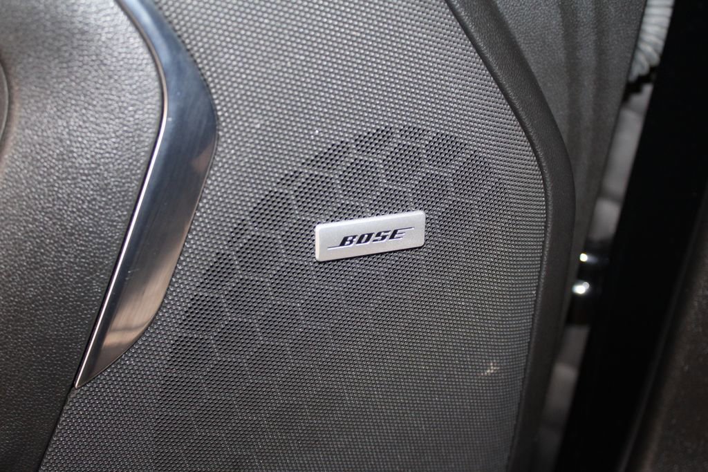 Used 2023 GMC Yukon XL SLT image 44