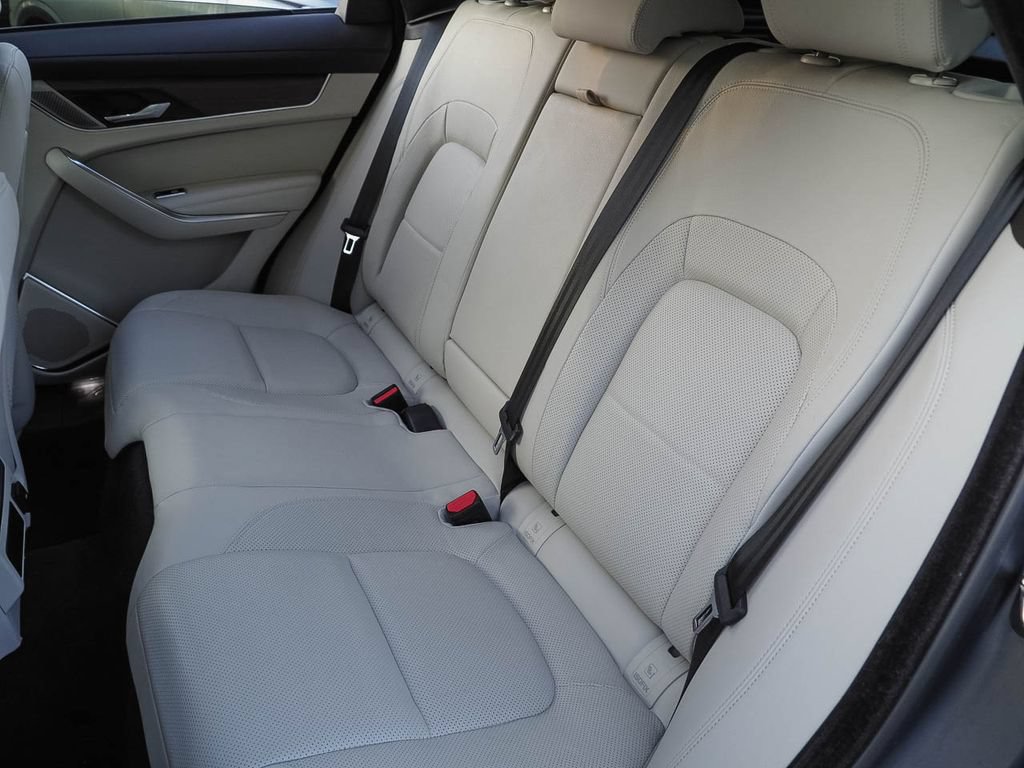 Used 2021 Jaguar F-PACE S AWD/4WD image 21