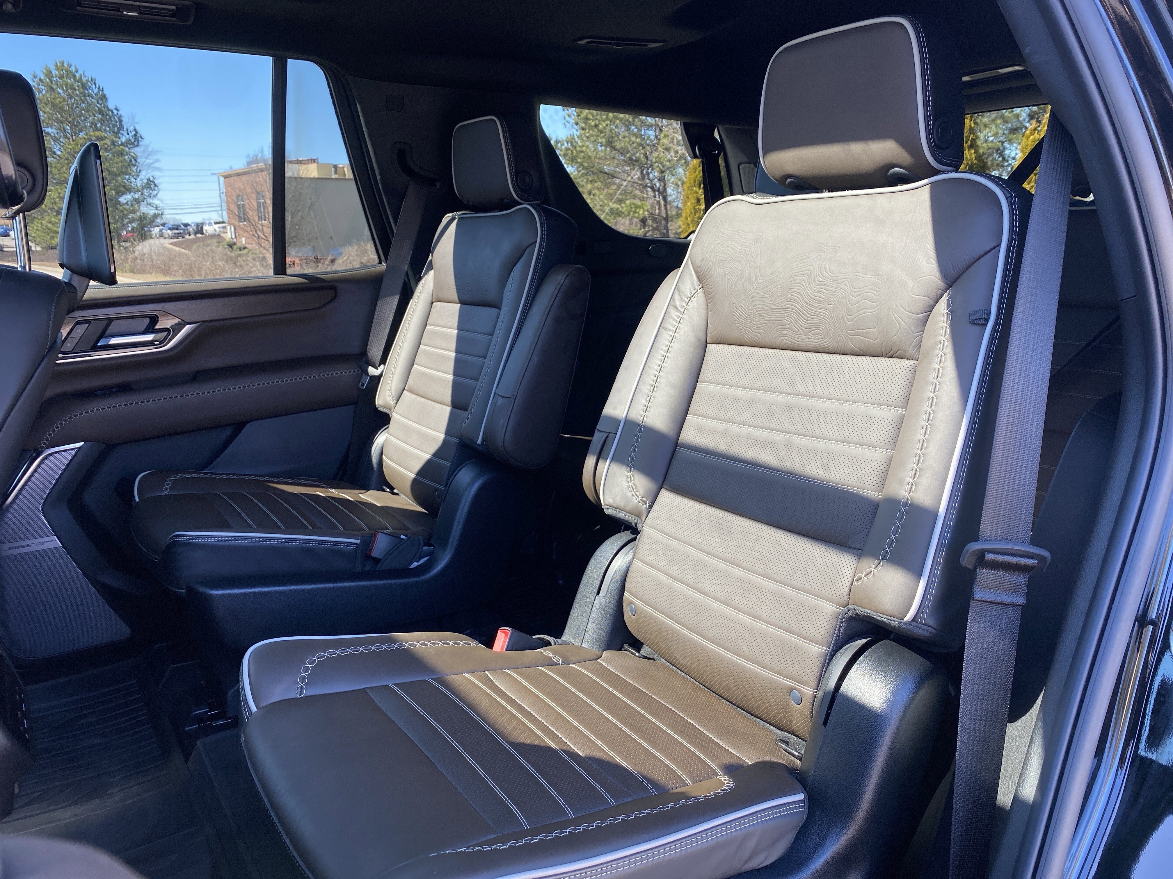 Used 2025 GMC Yukon Denali Ultimate image 10