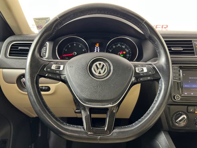 Used 2017 Volkswagen Jetta SE image 15