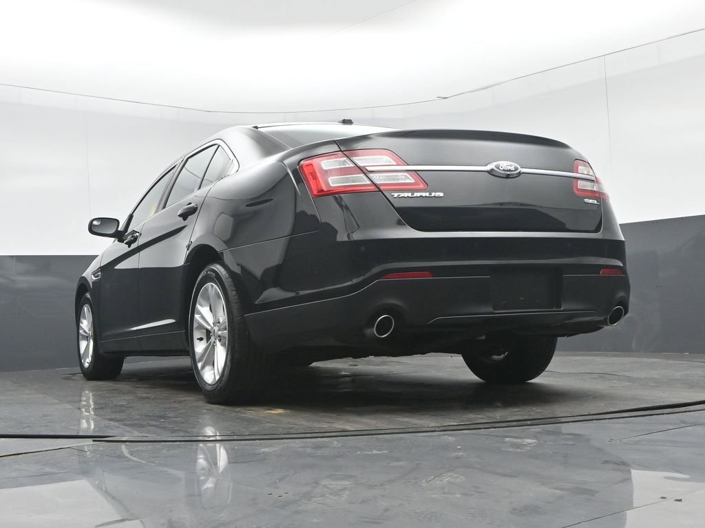 Used 2018 Ford Taurus SEL image 49