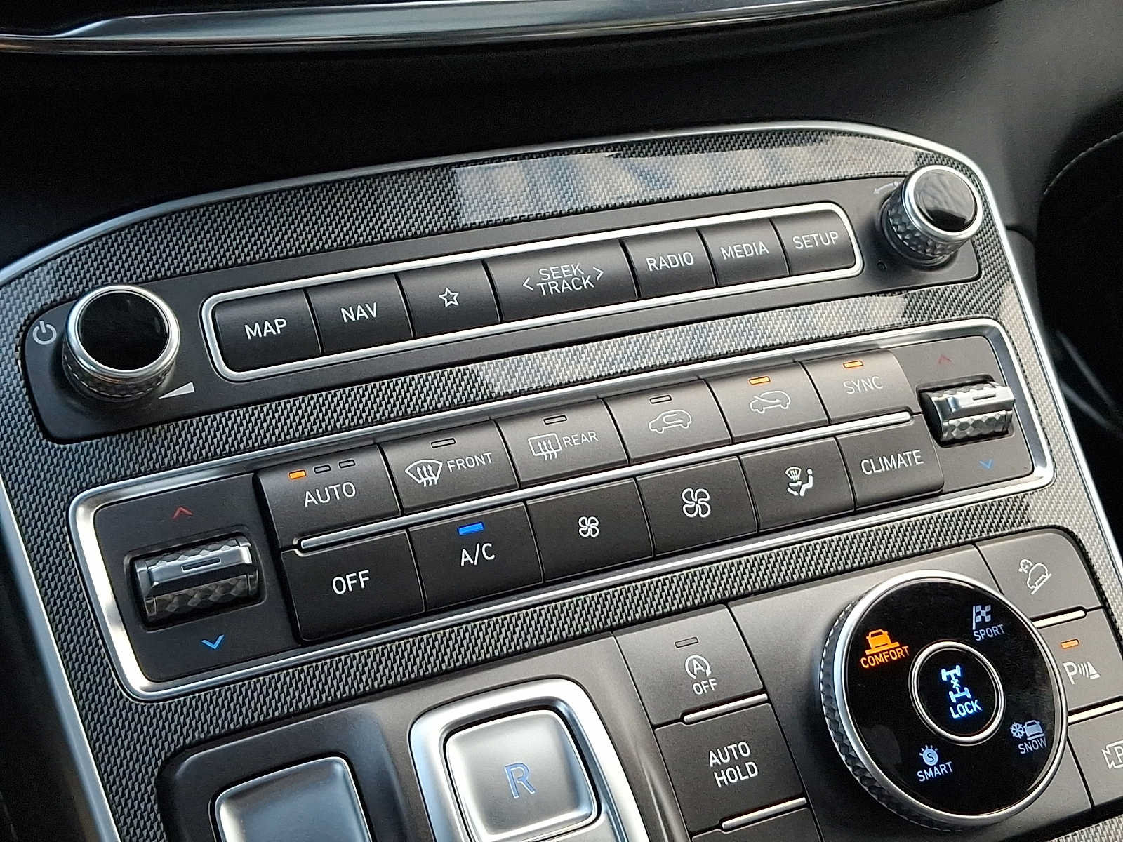 Used 2022 Hyundai Santa Fe Limited AWD/4WD image 16