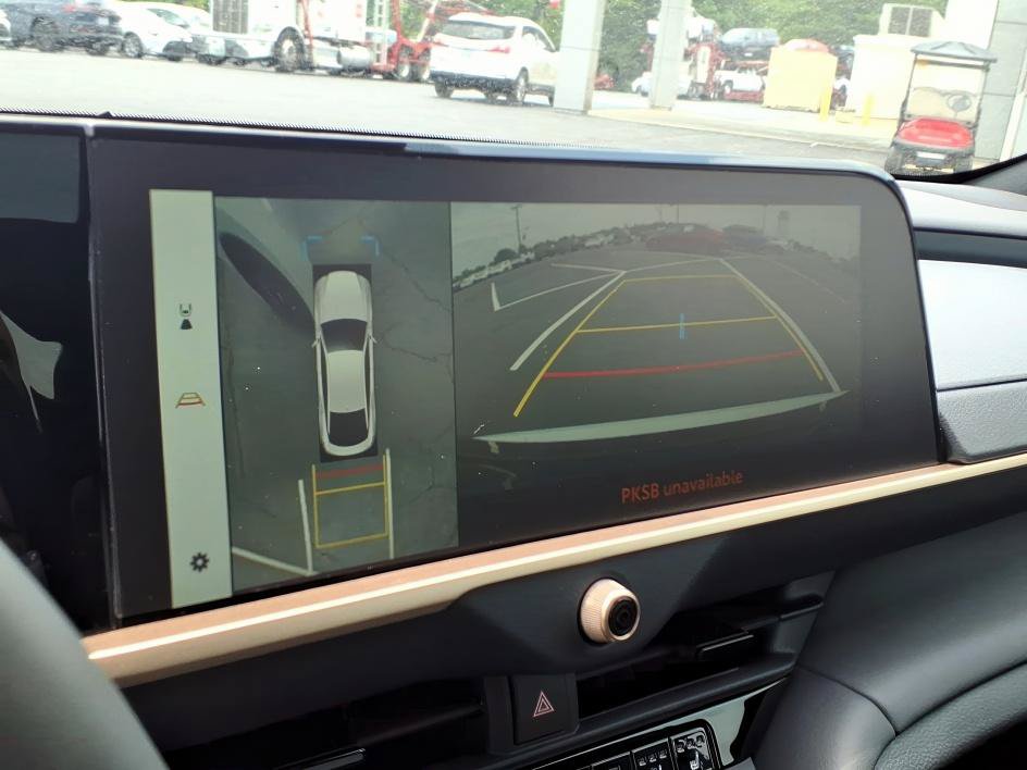 New 2026 Toyota Crown Platinum AWD/4WD image 12