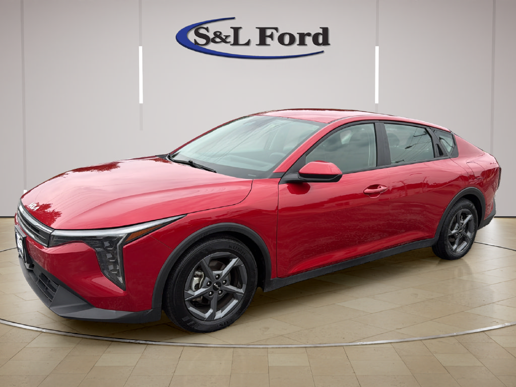 Used 2025 Kia K4 FWD image 2