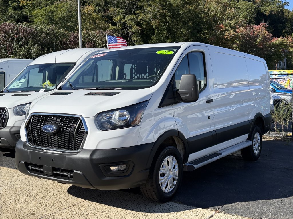Used 2025 Ford Transit 250 Low Roof w/ Exterior Upgrade Package RWD image 3