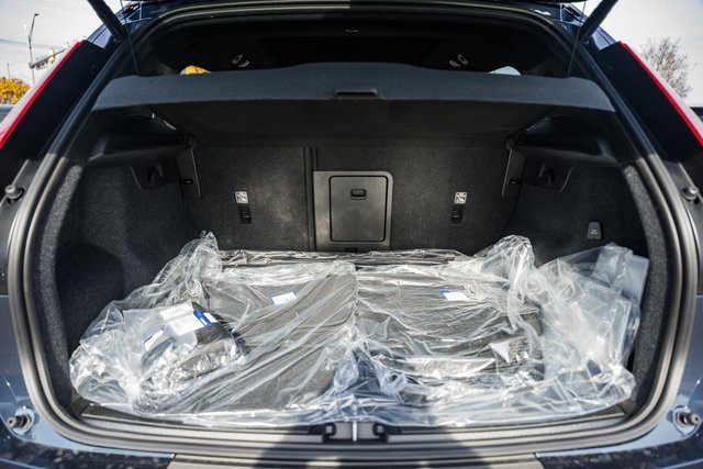 New 2026 Volvo XC40 B5 Ultra w/ Protection Package Premier image 9