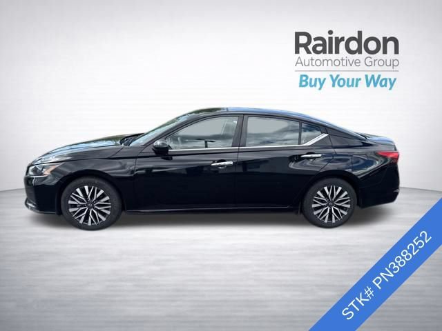Used 2023 Nissan Altima 2.5 SV FWD image 4