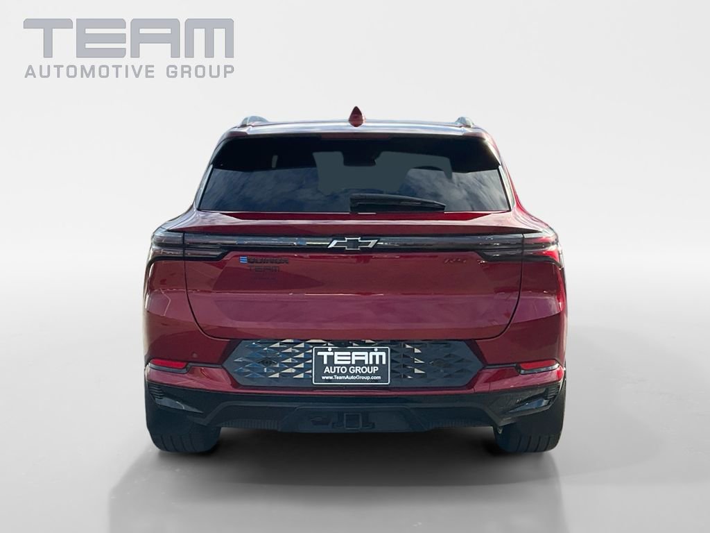 Used 2025 Chevrolet Equinox EV RS w/ LPO, Trailering Package image 6