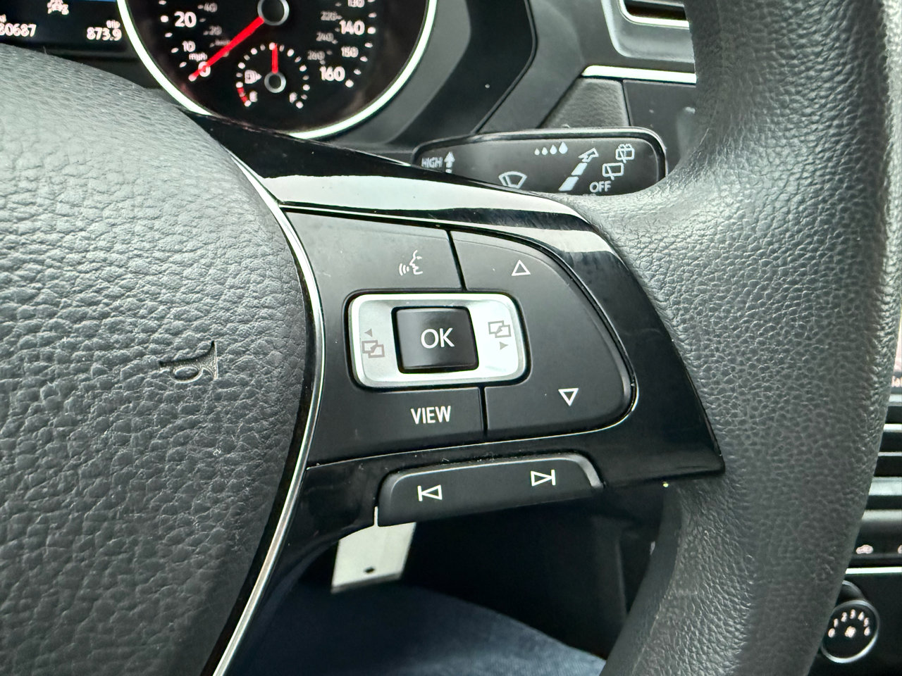 Used 2021 Volkswagen Tiguan S image 34