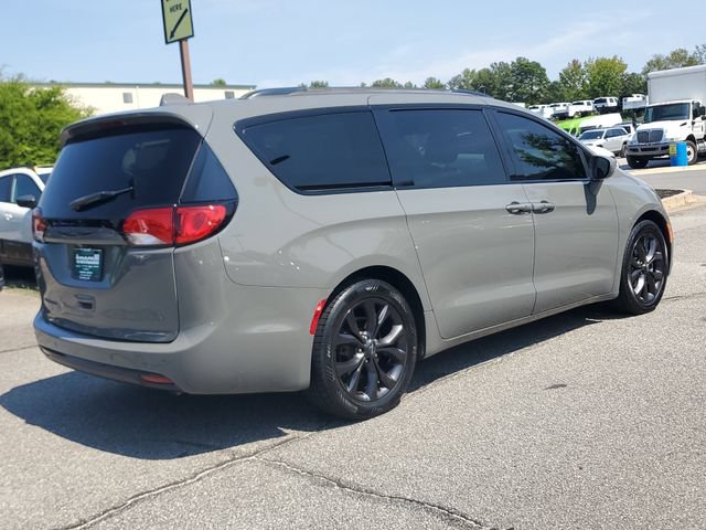 Certified 2020 Chrysler Pacifica Touring-L w/ S Appearance Package FWD image 7