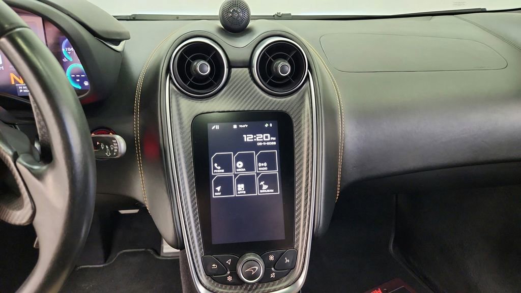 Used 2016 McLaren 570S Coupe RWD image 22