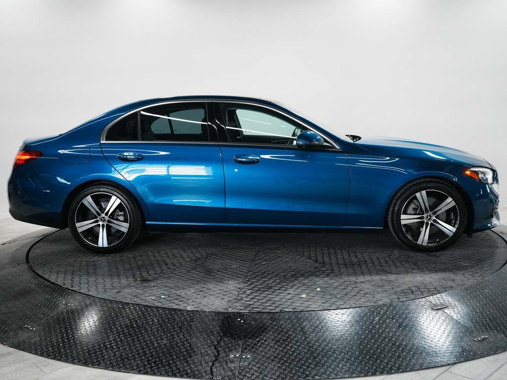 Used 2023 Mercedes-Benz C 300 4MATIC Sedan image 5