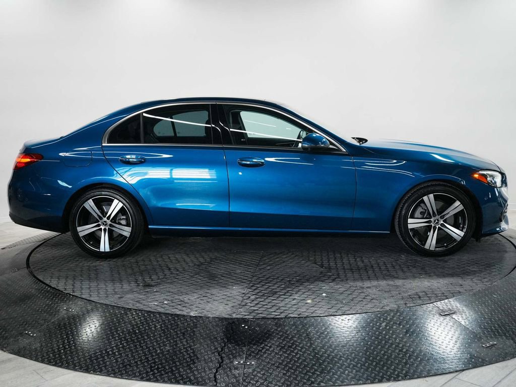 Used 2023 Mercedes-Benz C 300 4MATIC Sedan image 5