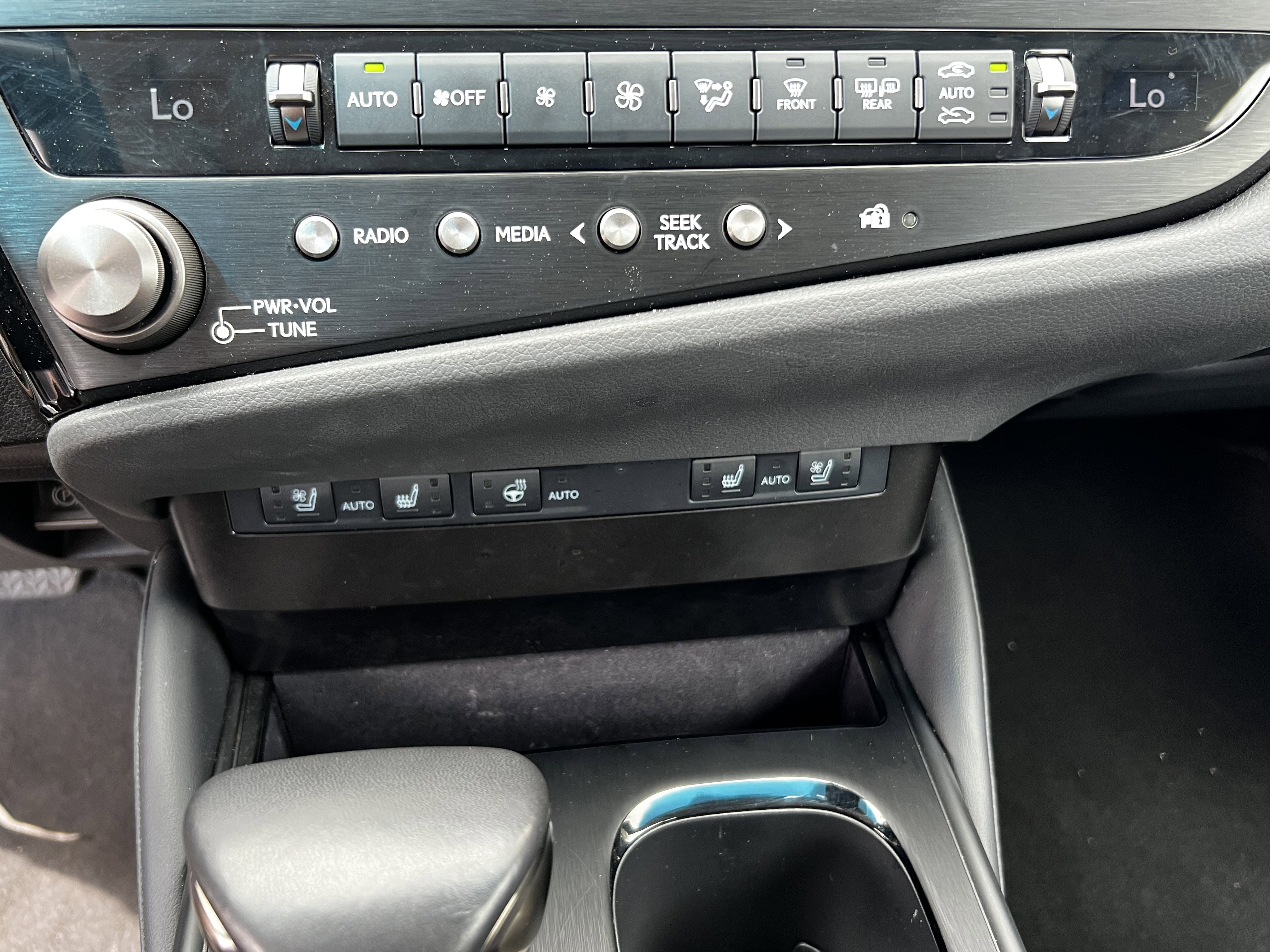 Certified 2025 Lexus ES 350 w/ Premium Package image 27