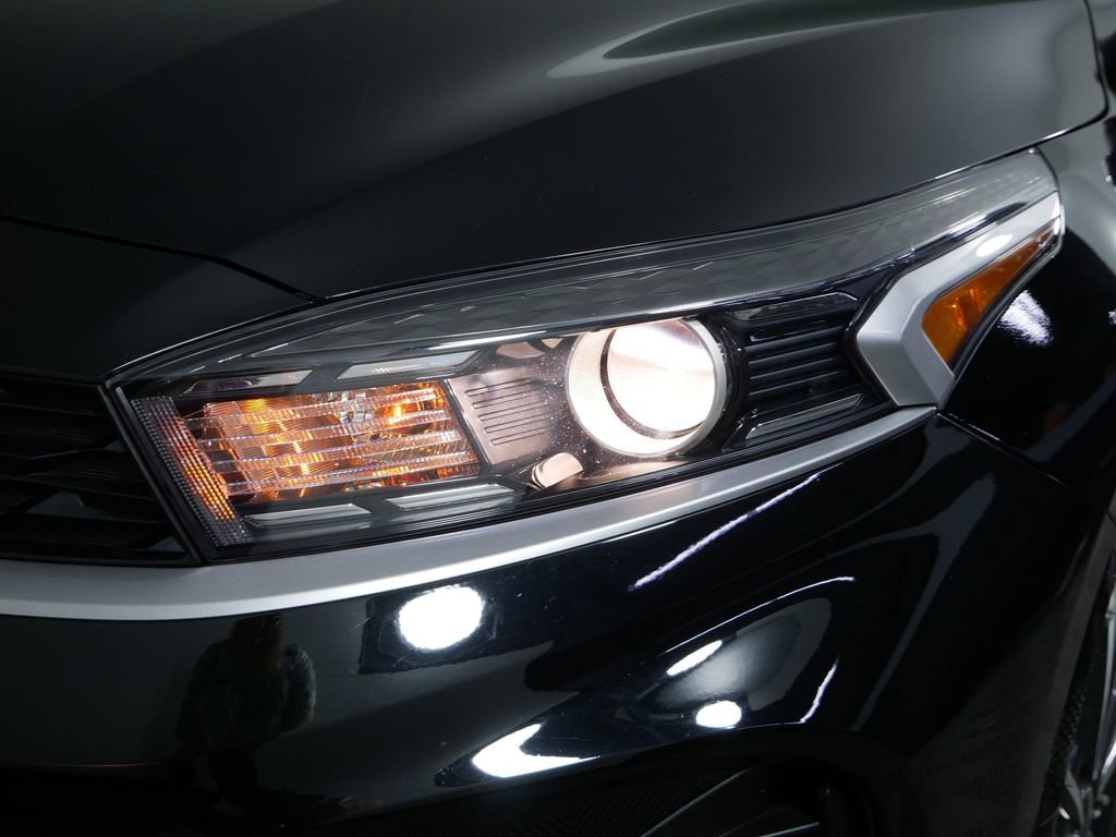 Certified 2023 Kia Forte LXS w/ LXS Technology Package FWD image 14