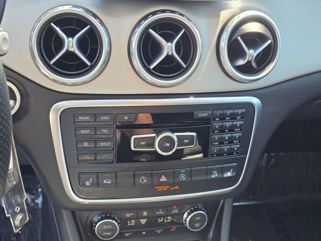 Used 2015 Mercedes-Benz GLA 250 4MATIC image 15
