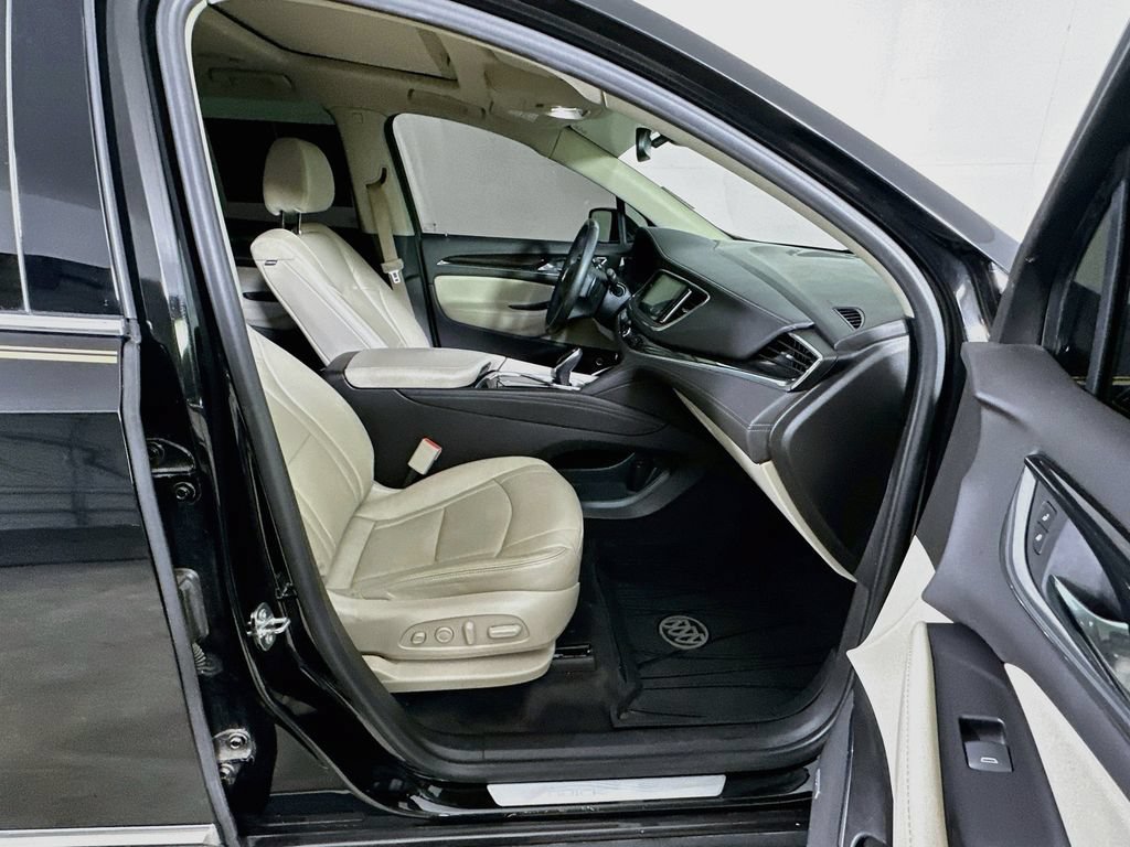 Used 2020 Buick Enclave Premium w/ Sun and Sites Package FWD image 12